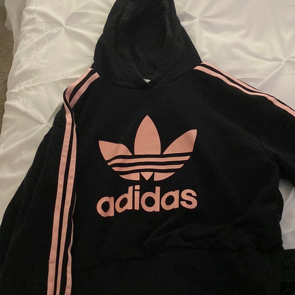 This is a set that comes together that is from adidas